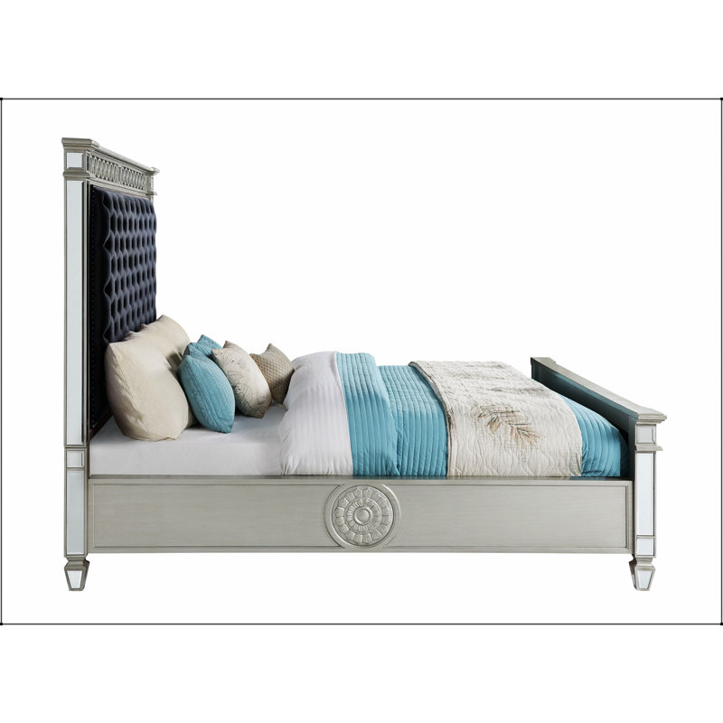 Varian  Velvet & Mirrored  Bed Light and elegant: the perfect combination of function and aesthetics