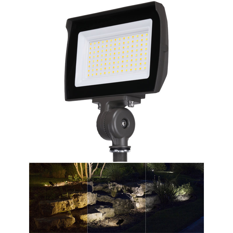 Projecteur de sécurité d'extérieur à DEL 3cts, homologué UL, 30 W / 15 W, 120/277 V, monté sur articulation, étanche IP65
