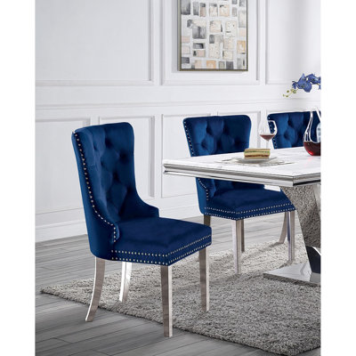 2 pièces de fauteuils à oreilles en flanelle bleue - Bouton avec pieds et détails fascinants
