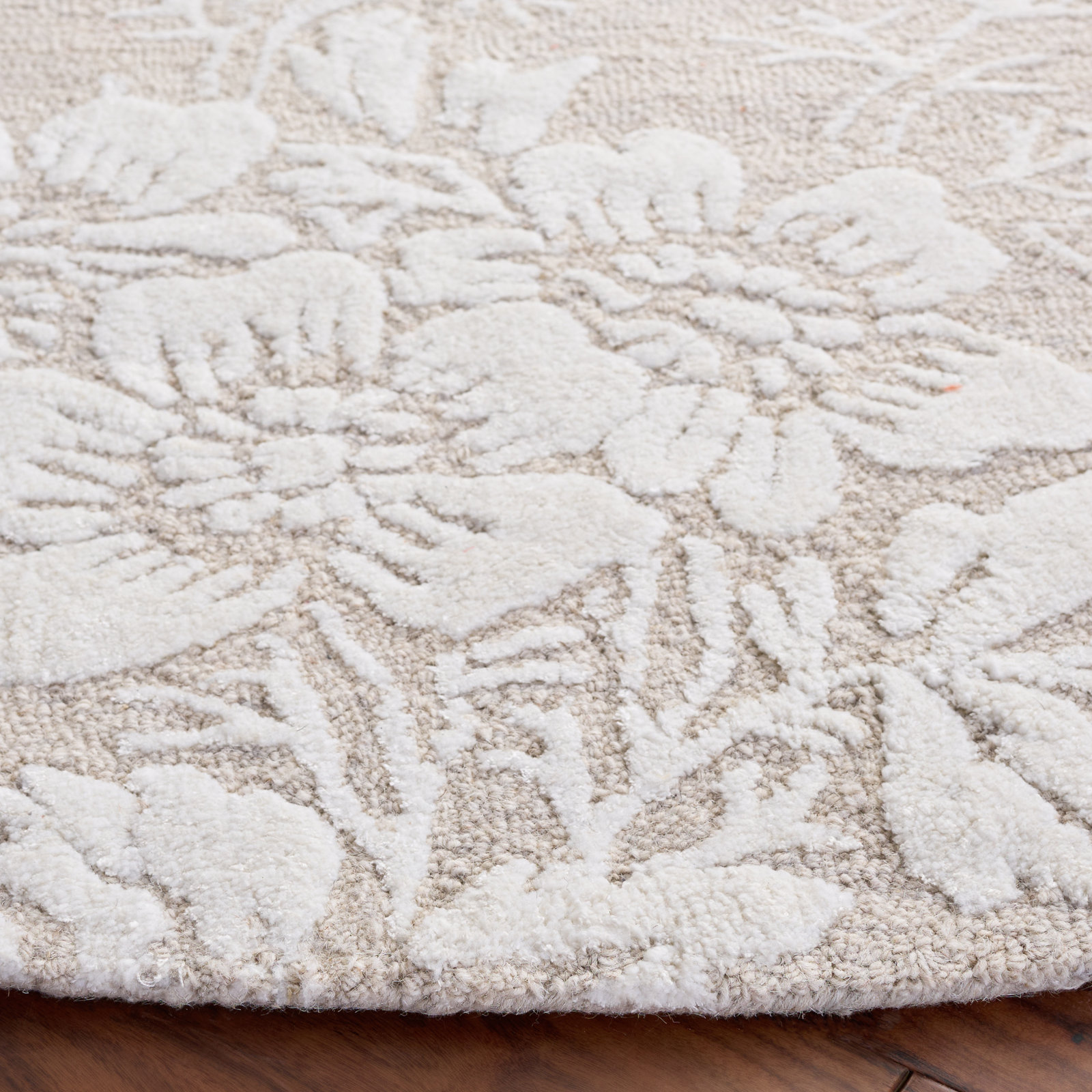 Hand-Tufted Wool Floral Rug, Round 6'