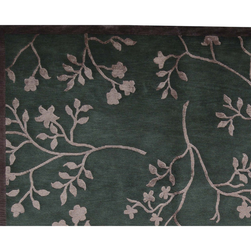 Floral Area Rug in Gray/Beige
