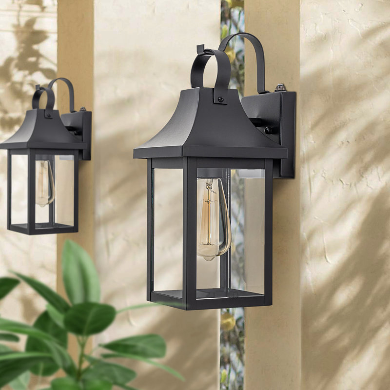 Baity Wall Light