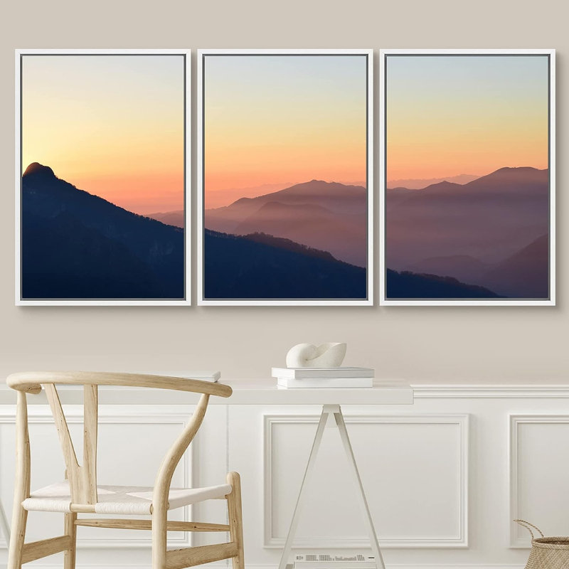 «Nature Landscape Orange Sunrise Mountains», reproduction sur toile 3 pièces, H 24 po x l 16 po x P 1,5 po, Cadre blanc