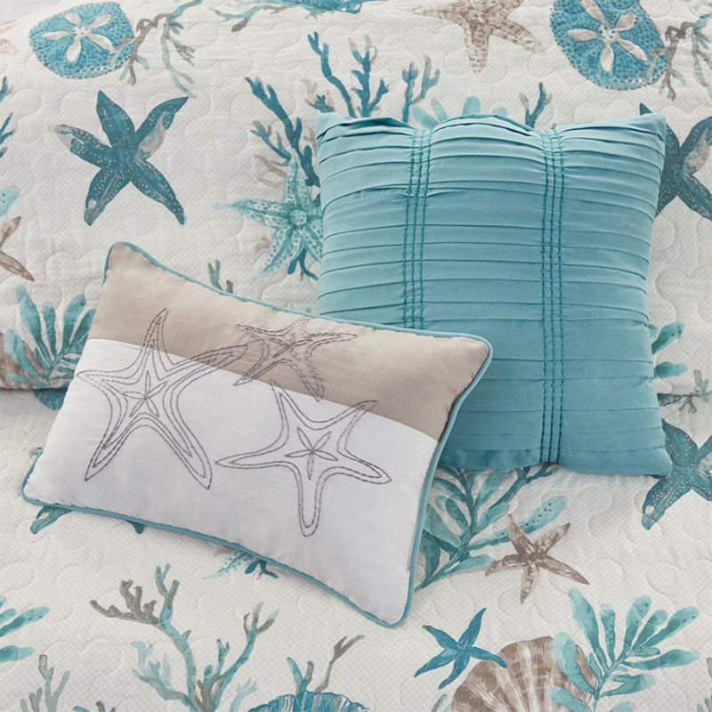 Luxueux ensembles de literie en satin de coton, conception côtière avec courtepointe et coussins, parfaits pour la décoration intérieure