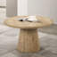 Table basse carrée de style contemporain avec dessus en marbre et piètement fuselé en bois, finition noyer foncé et blanc