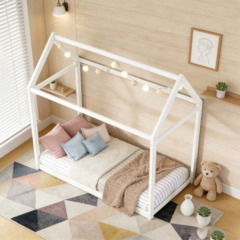 Lit simple en bois, Blanc
