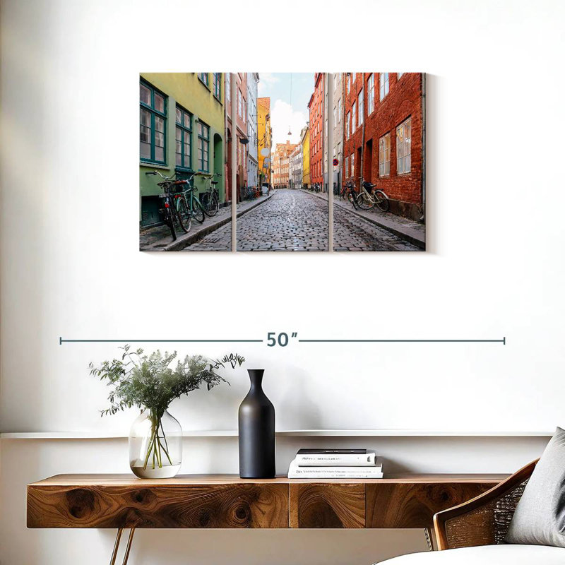 Rue pavée à Copenhague, H 20 po x l 33 po