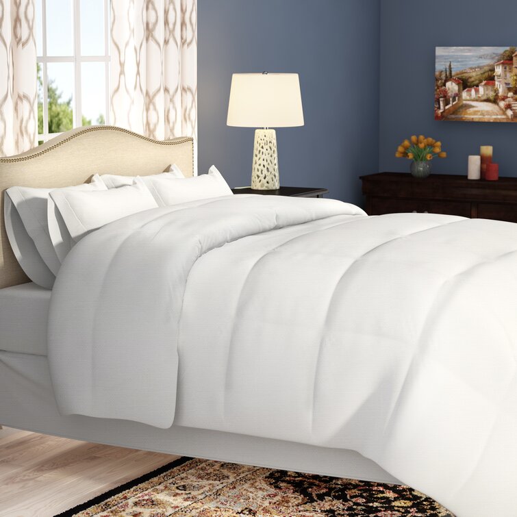 Alwyn Home Berinda Traditional Microfiber Comforter & Reviews