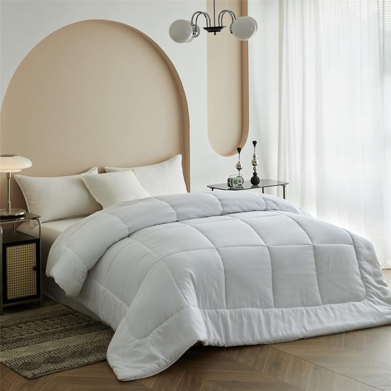 Microfiber Down Alternative Comforter, Queen