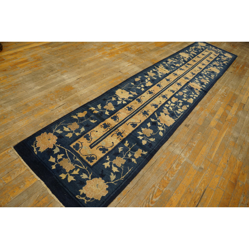 Hand Knotted Wool Floral Area Rug