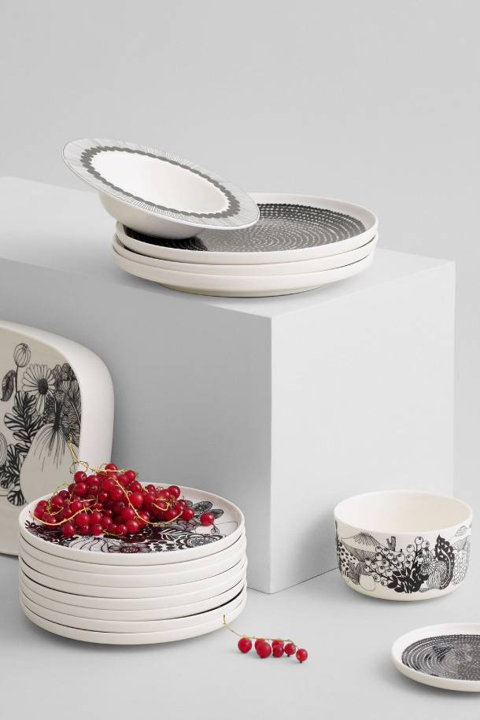 Plates & Saucers