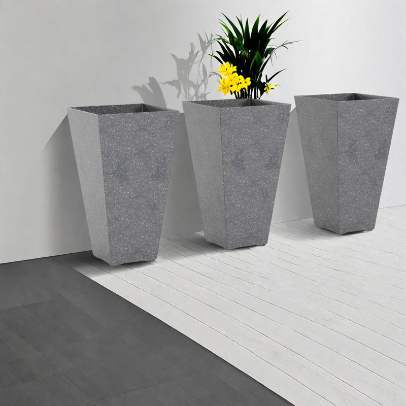 Space-saving Tall Planters Set, Gray Polypropylene Design