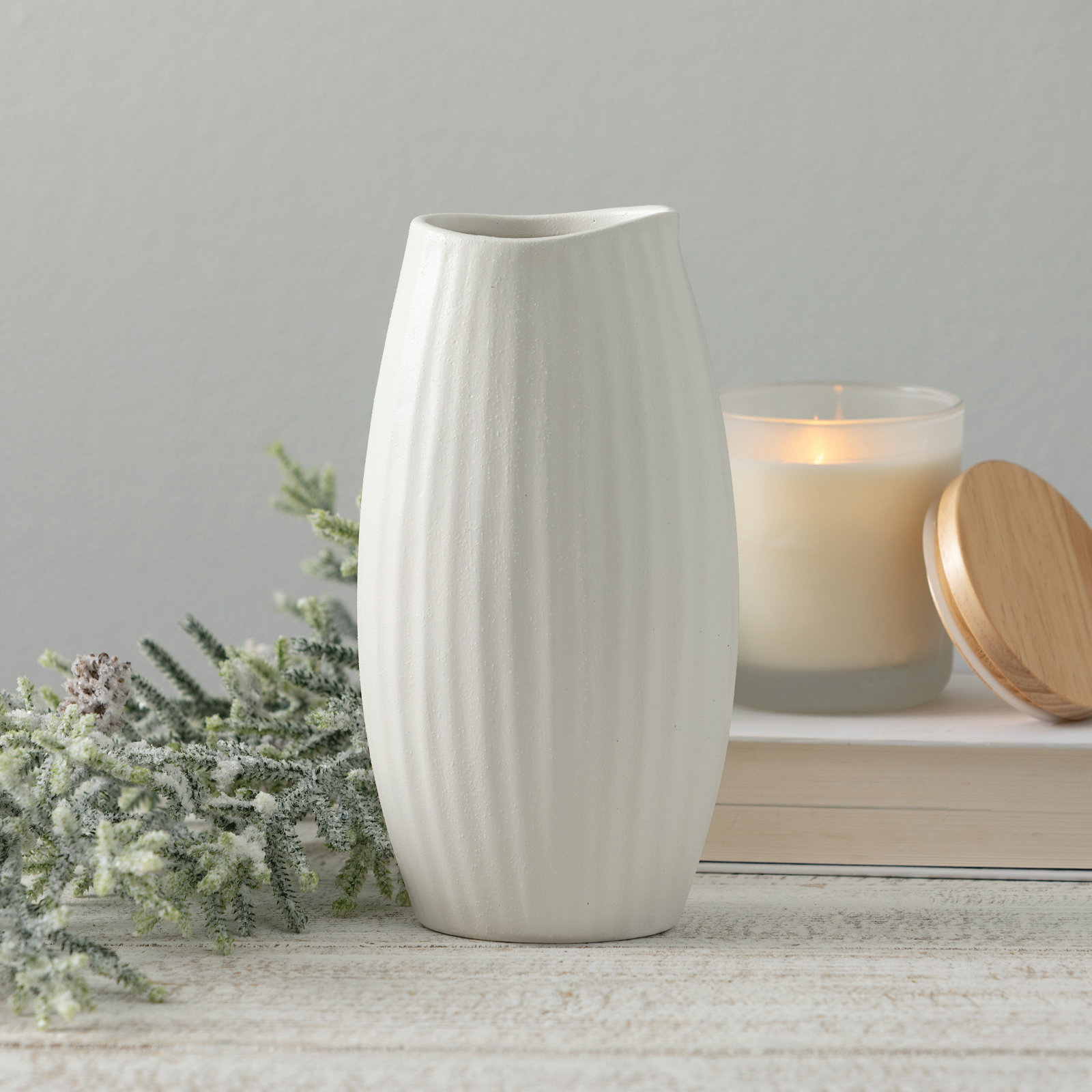 Ruebin 9'' Ceramic Table Vase, White