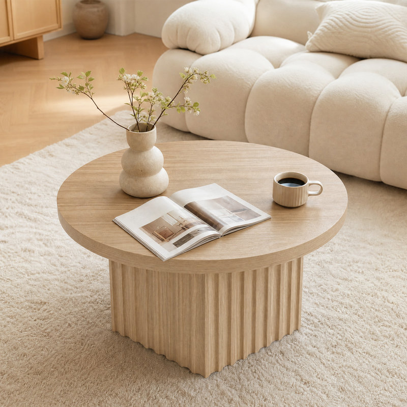 Table basse ronde cannelée 31,5 po, base sculpturale moderne en bois pour salon, facile à assembler, naturel, Bois naturel