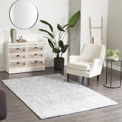 Medium Wool Abstract Indoor Rug