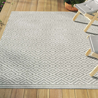 Aaima Rectangle Geometric Kilim Indoor / Outdoor Area Rug