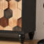 Armoire de rangement avec motif nid d'abeille, armoire d'appoint moderne avec portes