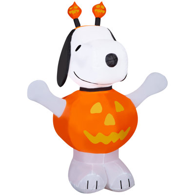 Airblown Snoopy in Pumpkin Outfit Peanuts