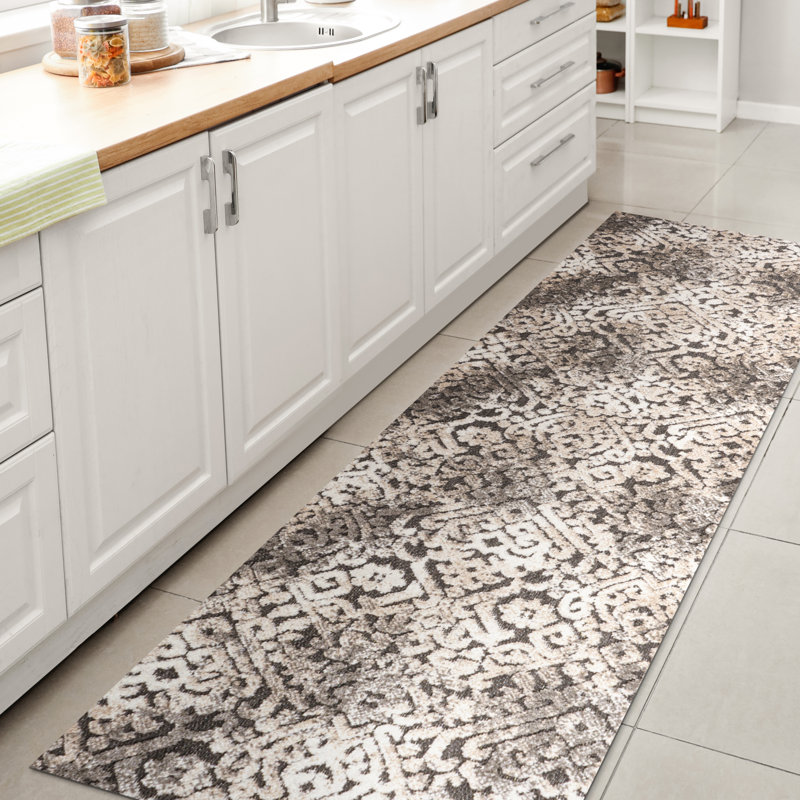 Angilina High-Low Shabby Damask Cream/Beige/Dark Gray Indoor/Outdoor Rug, Runner 2' x 8'