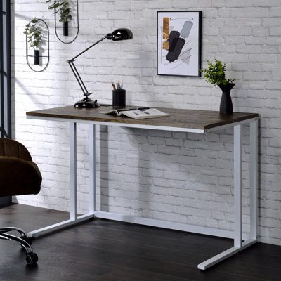 Bureau d'écriture avec port USB