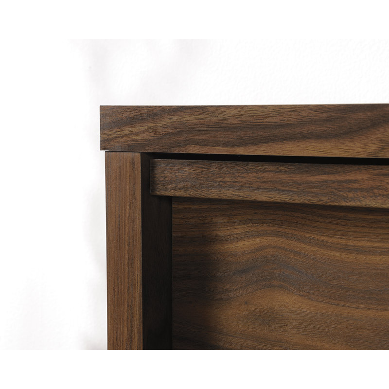 Commode Domen Harvey Park, Grand noyer