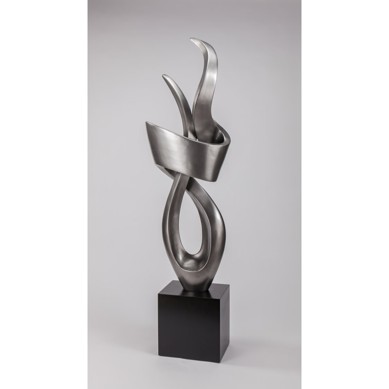 Figurines & Sculptures