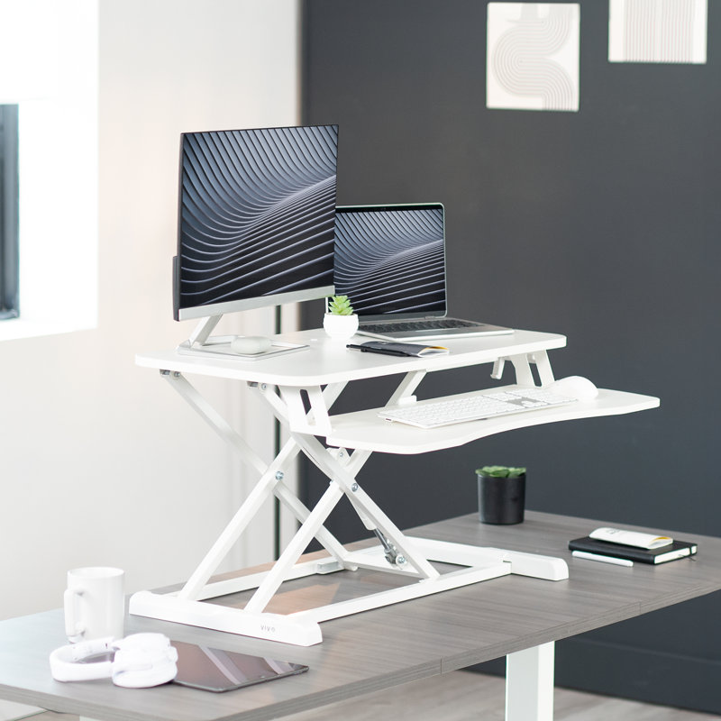 Convertisseur de bureau debout à hauteur ajustable VIVO (Série DESK-V000K), H 4,5 po x l 26 po x P 15,7 po, Blanc / blanc