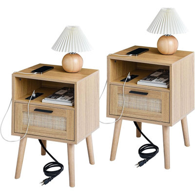 Table d'appoint Corrigan Studio® en rotin avec rangement et support de charge pour chambre à coucher et salon, paire de tables de bout de style Mid-Century moderne