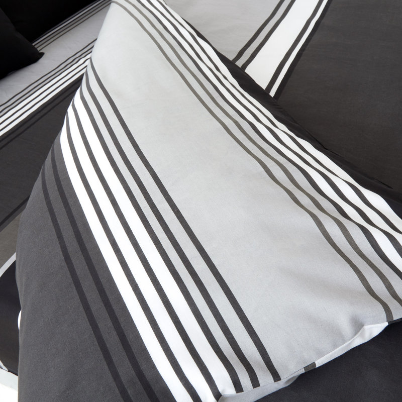 Geometric Polycotton Duvet Cover Set with Pillowcases - Lightweight Bedding in Single, Double & King Standard UK, Black/White