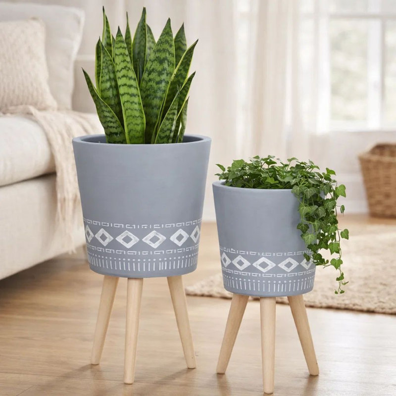 Ensemble de 2 pots d'intérieur et d'extérieur, motif à losanges gris, pieds en bois brun, Gris / blanc / brun naturel