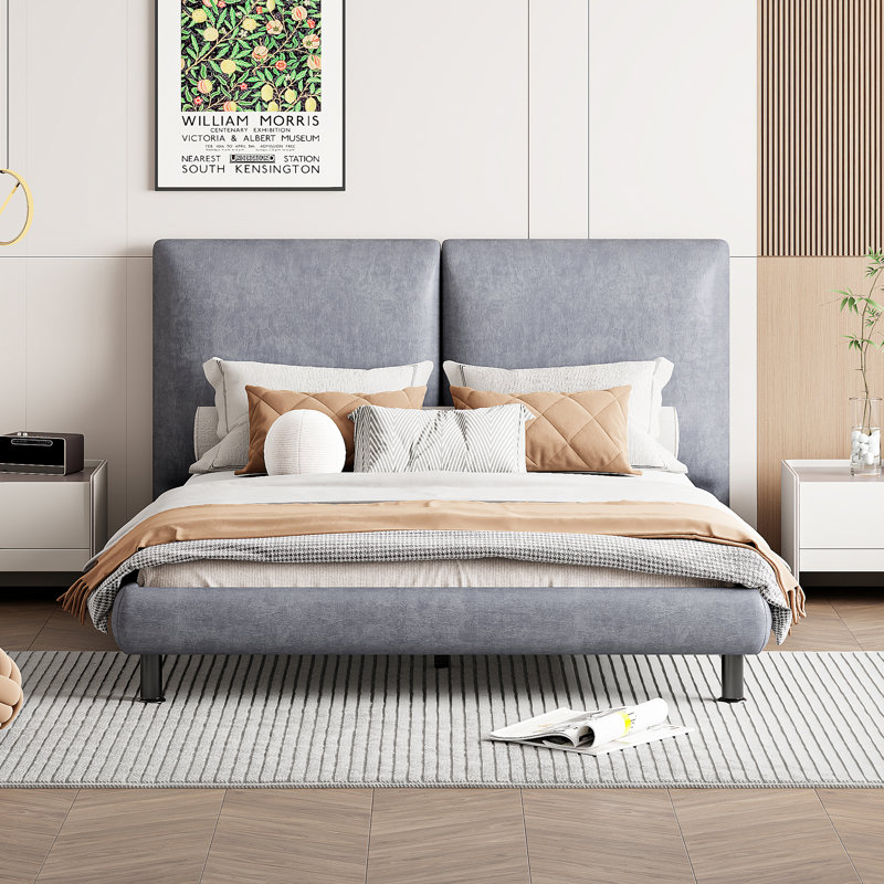 Grand lit plateforme tapissier avec deux grands appuis-tête et tissu épais en polyester