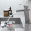 Robinet de lavabo de salle de bain contemporain, bec cascade, une poignée, fixation sur le comptoir, fixation durable sur le comptoir, rouille-125364221