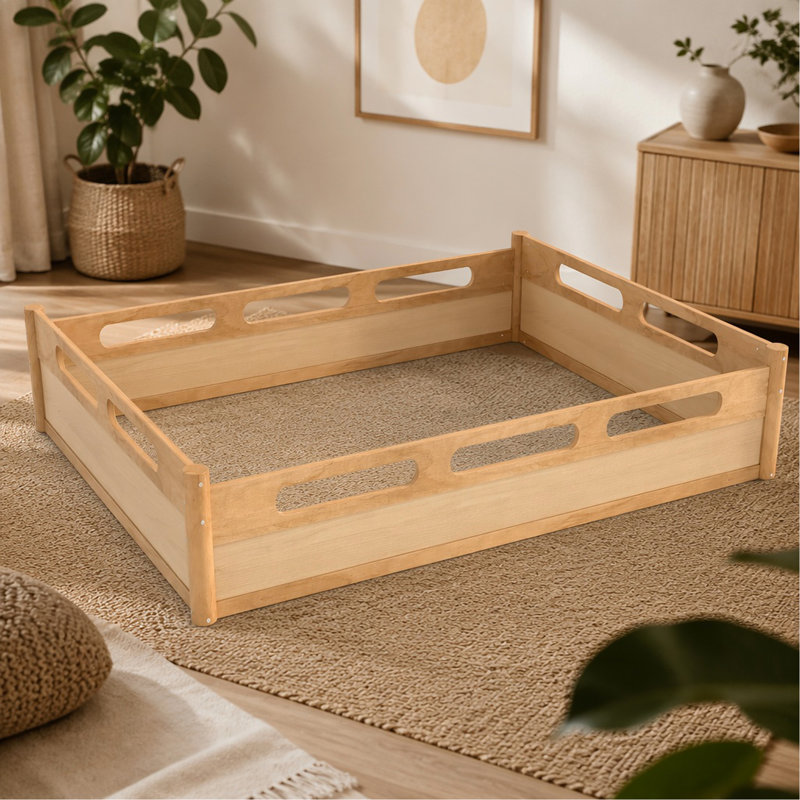 Lit plateforme grand format avec garde-corps pleine longueur, base de lit grand profil bas, aucun sommier tapissier requis, naturel