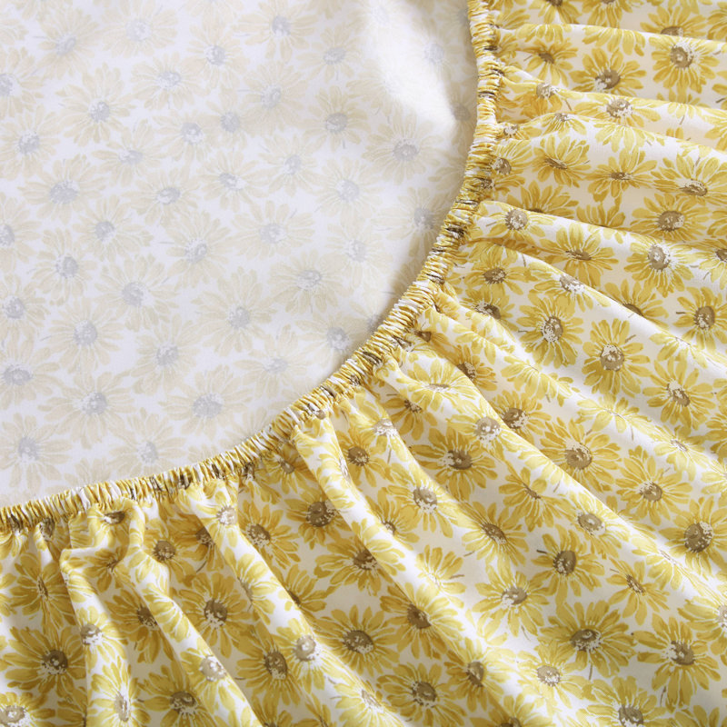 Betsey Johnson Printed Novelty Sheet Sets, Sunflower Field Yellow, Full Sheet Set with 2 Standard Pillowcases
