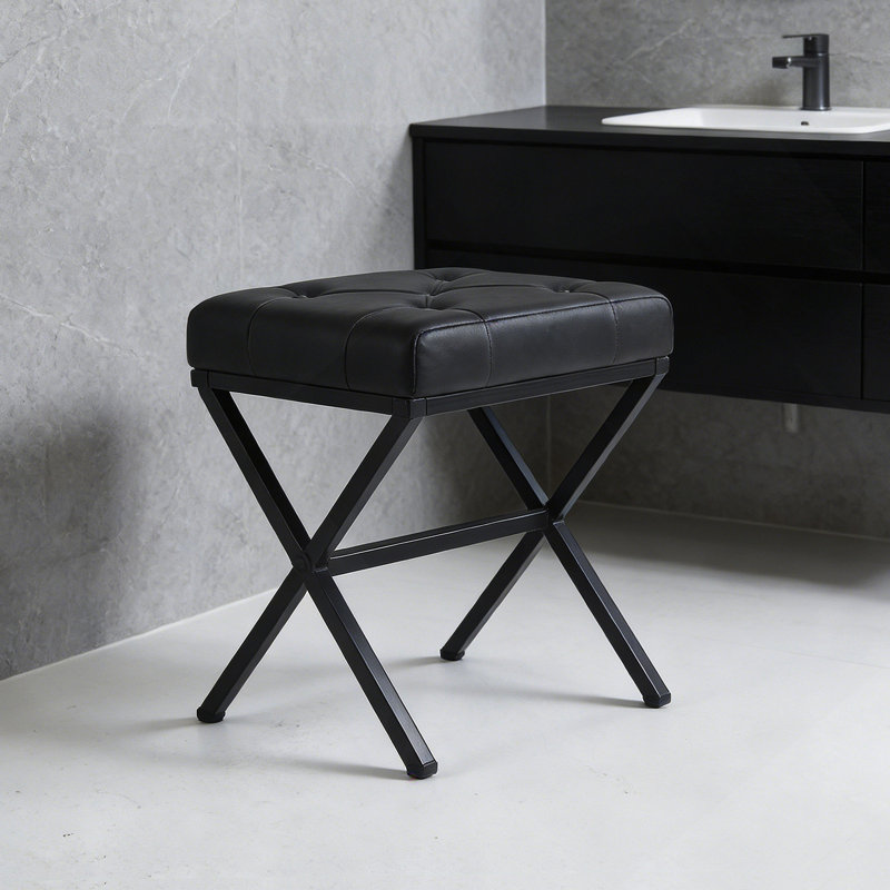 Tabouret / Chaise, 1 pièce, cuir noir, pieds en métal, 40,5 x 33,5 x 44,5 cm, Noir