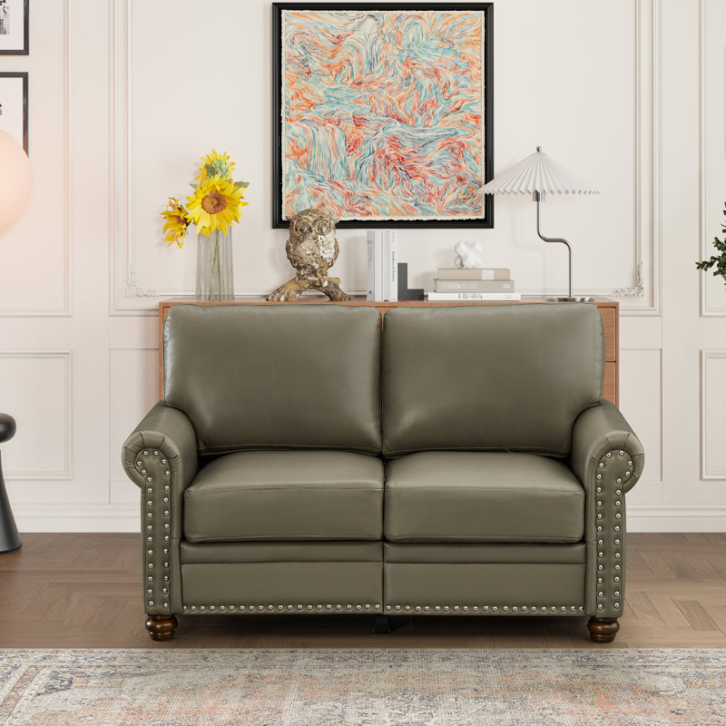 Élégant canapé en similicuir taupe avec structure en bois massif et métal, confortable pour le salon