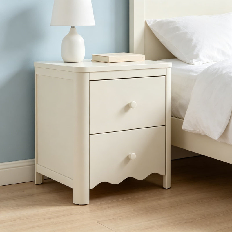 Table de chevet 2 tiroirs Casablanca, avoine givrée - Certifié GREENGUARD Gold, structure en bois massif, détails ondulés élégants avec poteaux arrondis, table de chevet de rangement pour chambre d'enfant