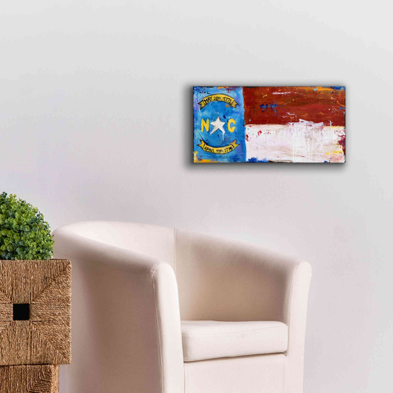 «NC Flag» par Erin Ashley, estampe numérique sur toile, H 24 po x l 12 po x P 0,75 po