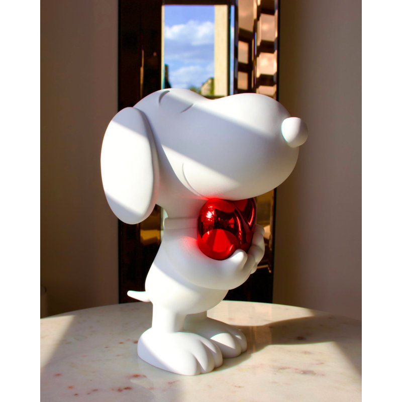 Snoopy HEART Matt Black with Chrome Gold Heart 21.5in, 8" H x 15" W x 11" D, White/Red