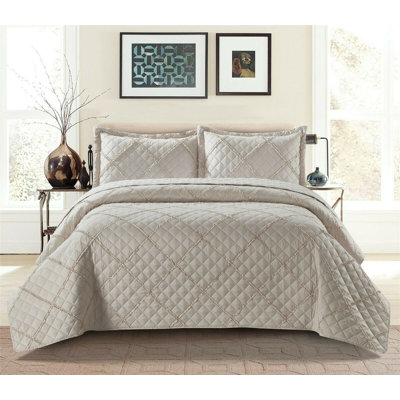 Gatcombe Microfibre Bedspread Set