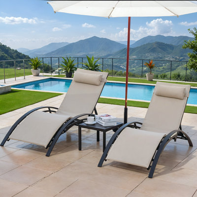 3 pcs Poolchairs Patio Chaise Lounge Set with Headrest, 5-Level Adjustable Sunbathing Tanning Poolside Recliner Chairs with Side Table for Outdoor Beach