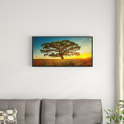 «Big Green Tree in Summer Field», reproduction de photo sur toile