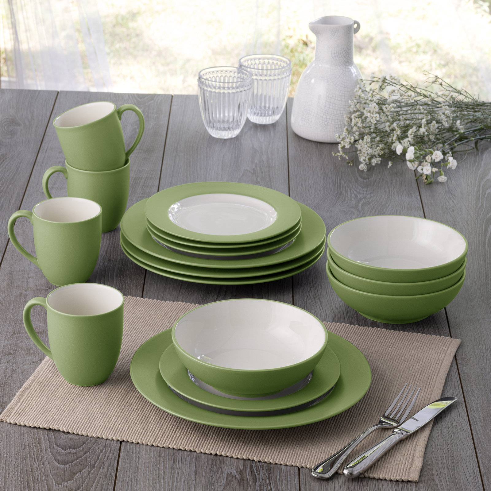 Colorwave Stoneware Dinnerware Set - Service for 4, Apple