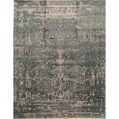 Neo Villa Oriental Area Rug in Green