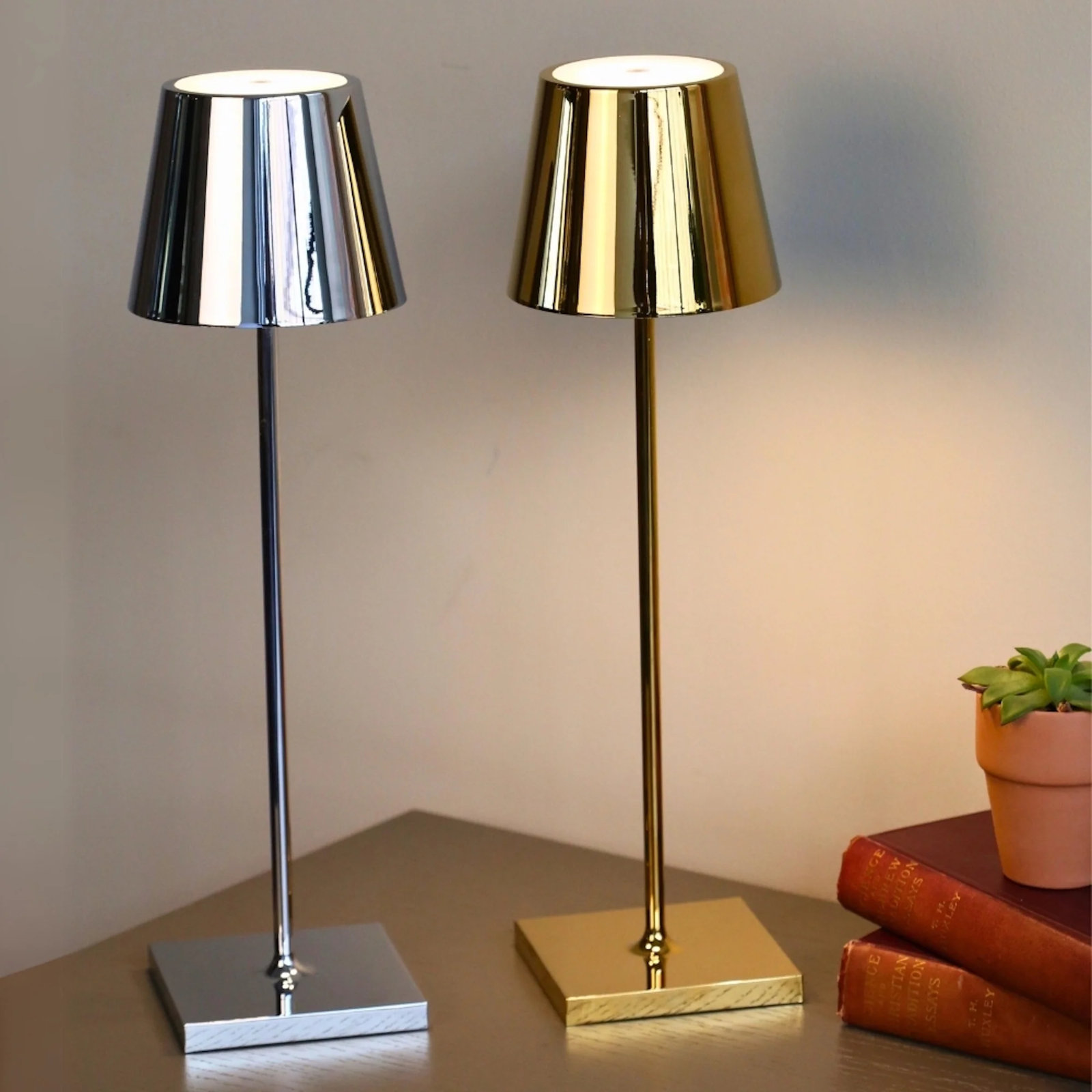 Poldina Table Lamp, Glossy Gold