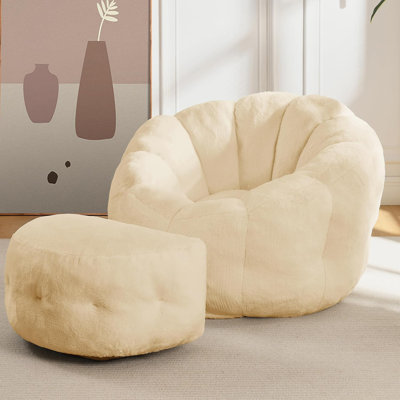 Fauteuil à billes en fausse fourrure de lapin avec repose-pieds Wilder