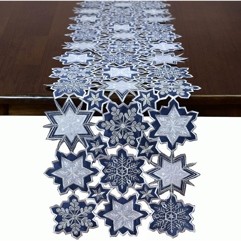Chemin de table en flocons de neige bleu marine, argenté et blanc brodé à la machine pour les vacances de Noël et l'hiver (13,5 x 70 pouces)
