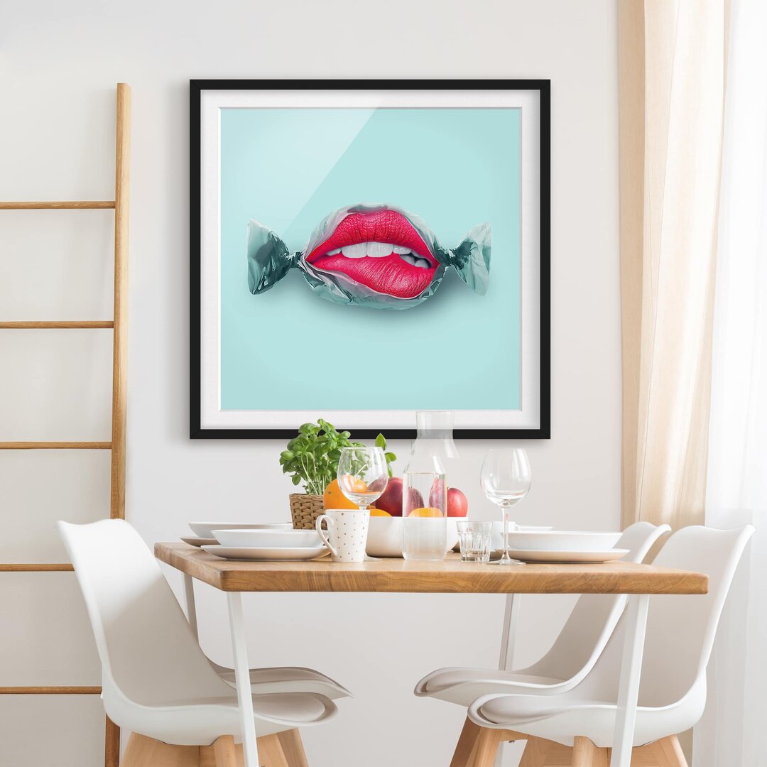 Gerahmter Grafikdruck Candy with Lips von Jonas Loose