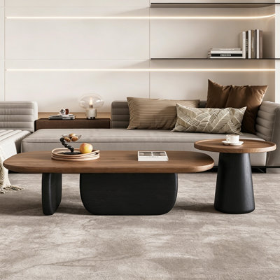 Ensemble de tables basses rétro de style français