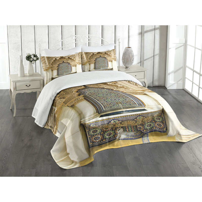 White Quilted King Bedspread Set with Pillow Shams